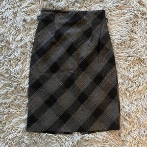Forever 21 womens Wool Pencil Skirt in a black and gray design